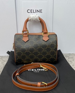 셀린느 트리오페 카바스 보스턴