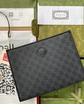 구찌 인터로킹G 클러치