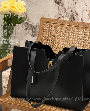 셀린느 카바스 16 트리옹프