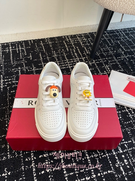 로저비비에 스니커즈