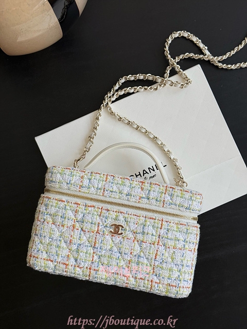 샤넬 2024/25 크루즈 쇼 롱 베니티 체인 탑핸들