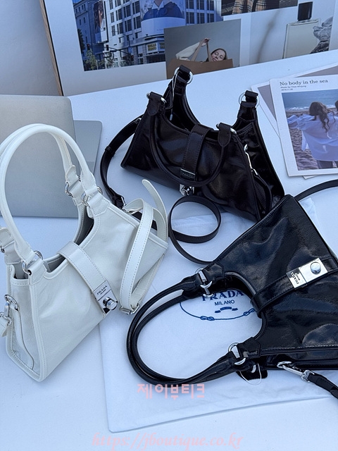 프라다 가죽 토트백 미디엄 (3color)