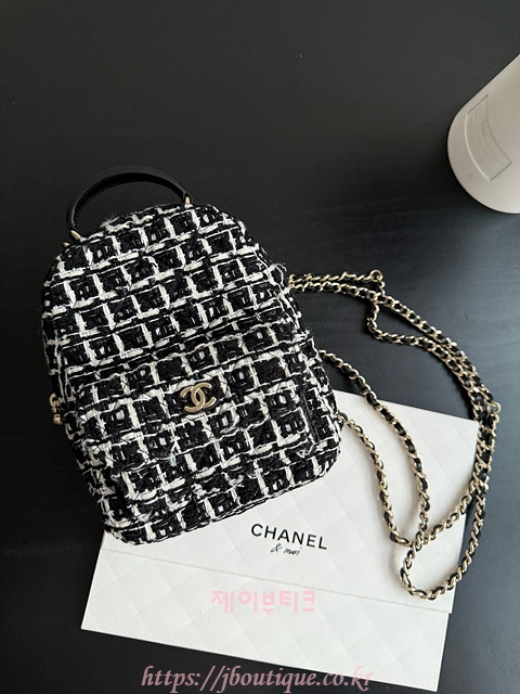 샤넬 백팩