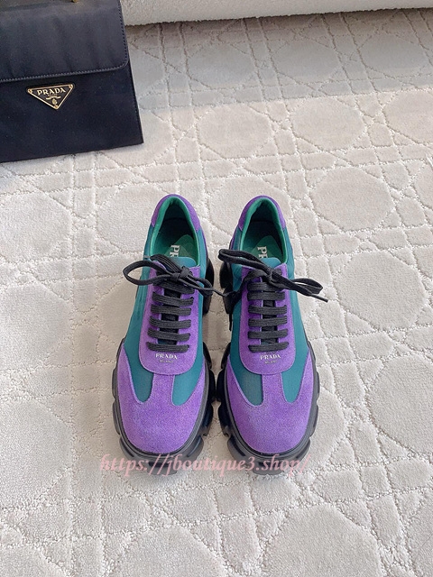 프라다 스니커즈 (남녀 공용)