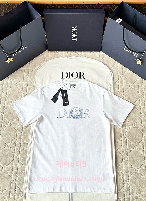 디올 반팔 티셔츠 (남녀 공용)