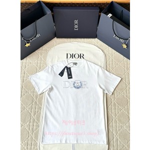 디올 반팔 티셔츠 (남녀 공용)
