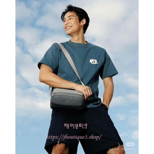 디올 반팔 티셔츠 (남녀 공용)