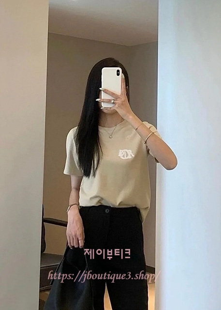 디올 반팔 티셔츠 (남녀 공용)