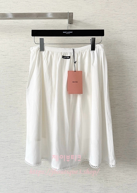 .미우미우 스커트