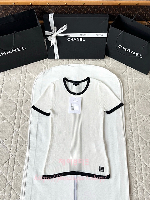 샤넬 반팔 니트