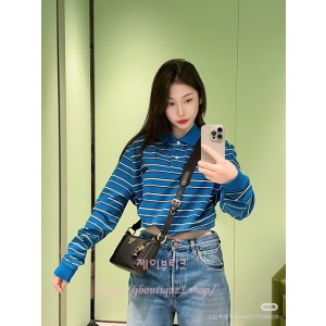 프라다 스트라이프 카라 티셔츠