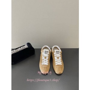 미우미우 스니커즈