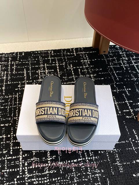 디올 슬리퍼