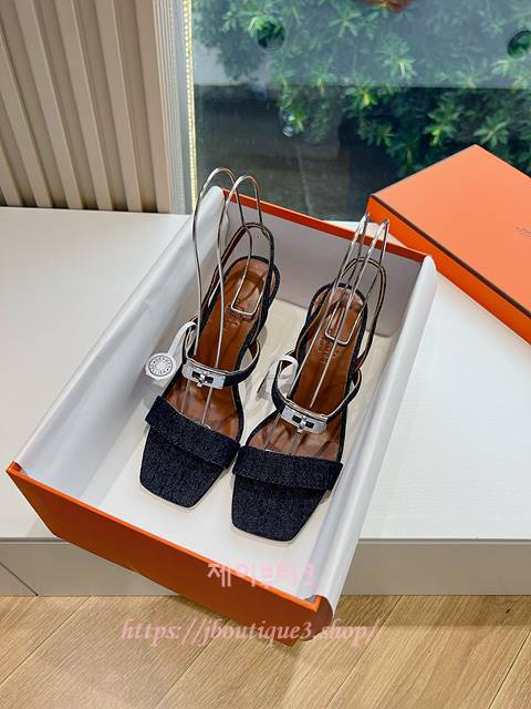 에르메스 켈리 샌들