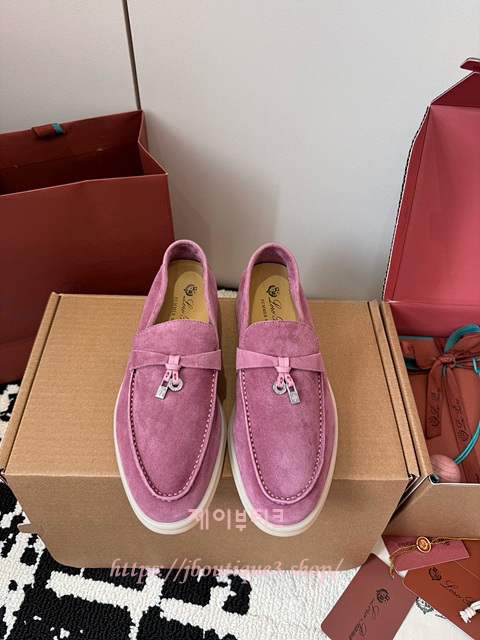 로로피아나 썸머워크