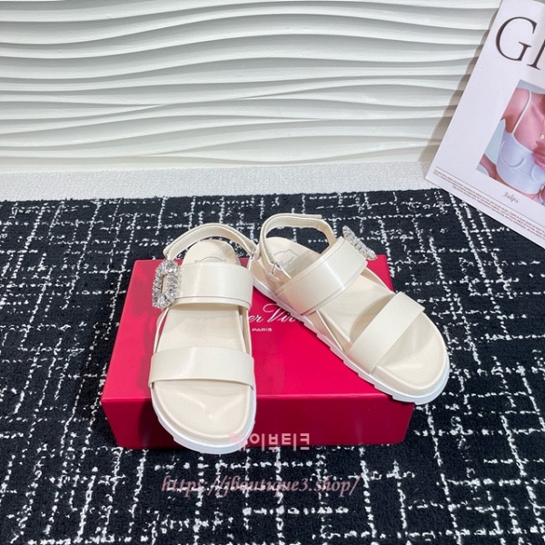 로저비비에 샌들