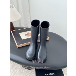 샤넬 레인부츠