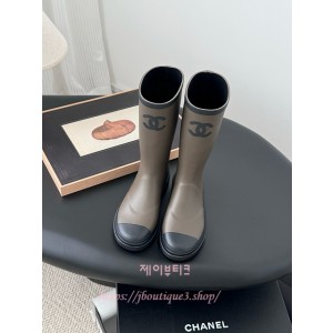 샤넬 레인부츠