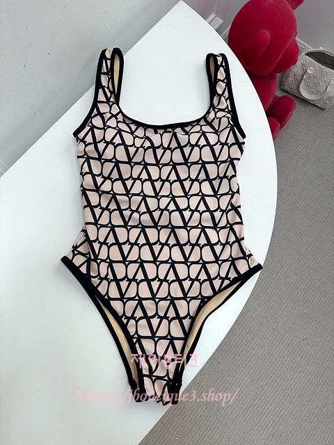 발렌티노 모노키니