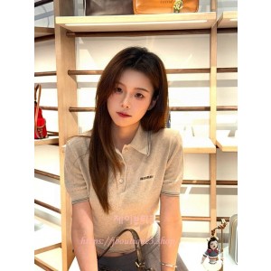 미우미우 반팔 카라 티셔츠