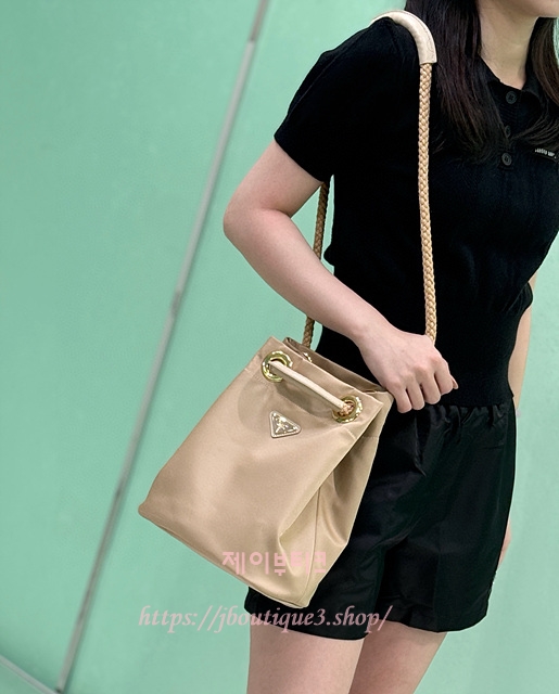 프라다 마리너 리나일론 토트백 스몰