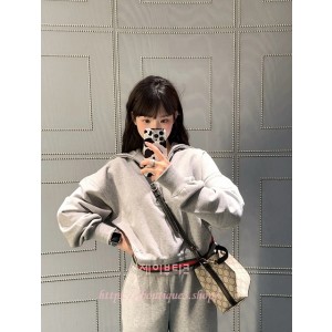 구찌 GG 엠블럼 버킷백 스몰