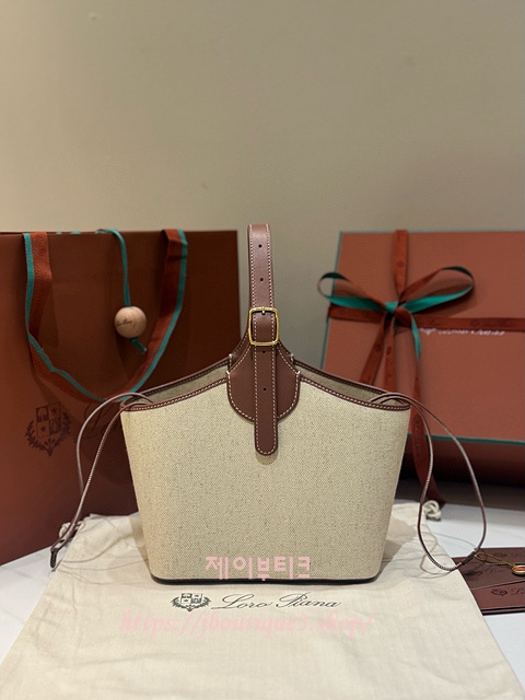 로로피아나 보빈 캔버스 토트백