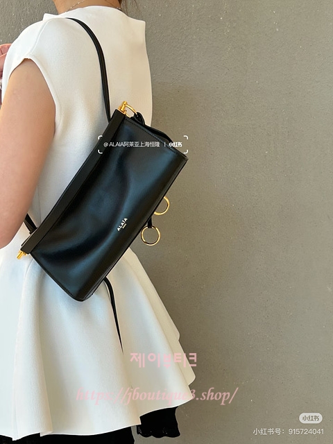 알라이아 LE CLICK 이스트/웨스트 미디엄 백