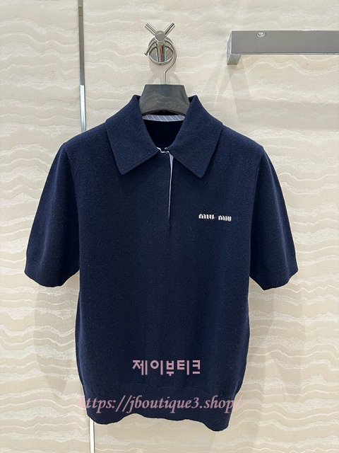 미우미우 반팔 카라 티셔츠