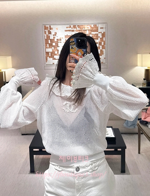 샤넬 니트 블라우스