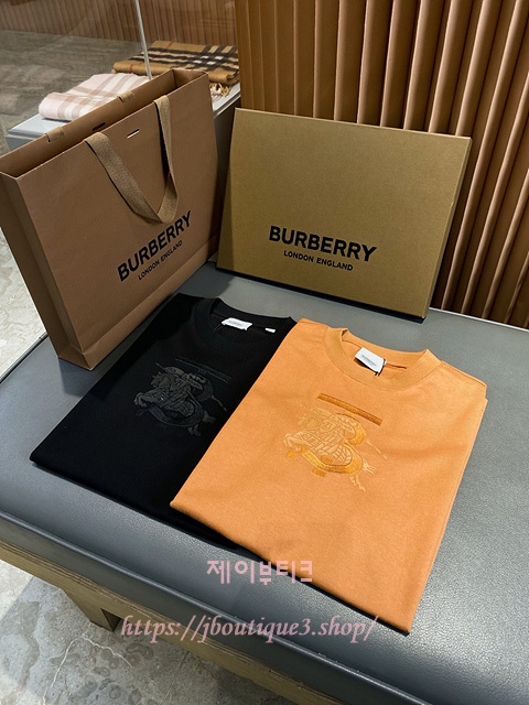 버버리 남성 반팔 티셔츠 (2color)