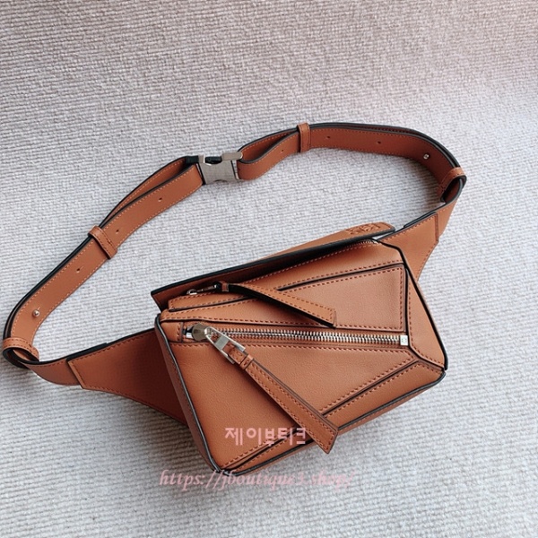 로에베 퍼즐백 미니 범백