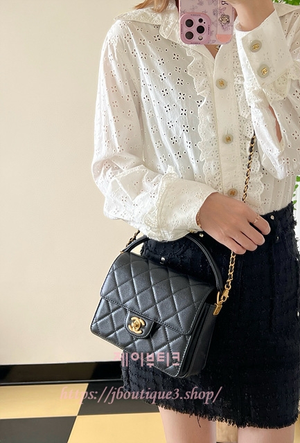 샤넬 24K 핸들 플랩백