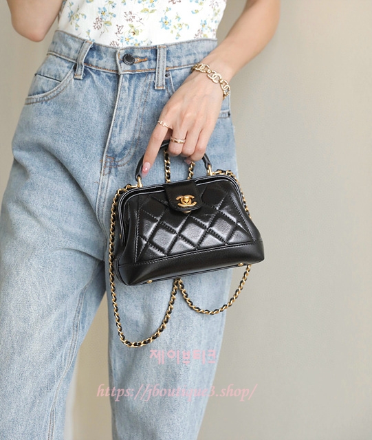 샤넬 탑핸들 미니 백