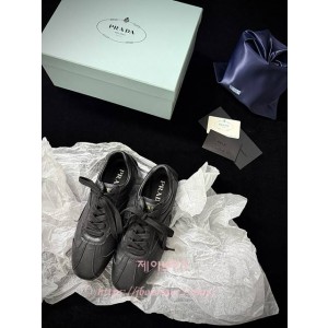 프라다 스니커즈