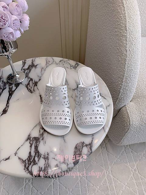 알라이아 샌들 힐