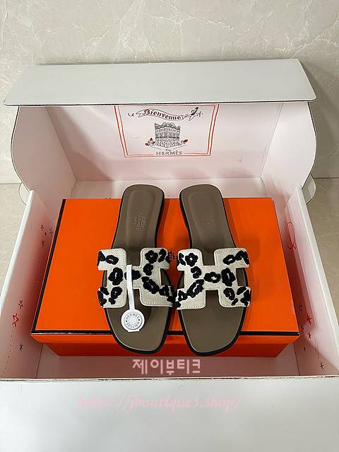 에르메스 오란 샌들