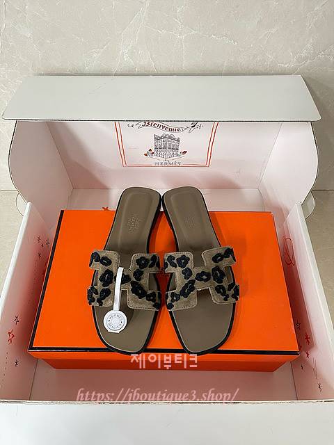에르메스 오란 샌들