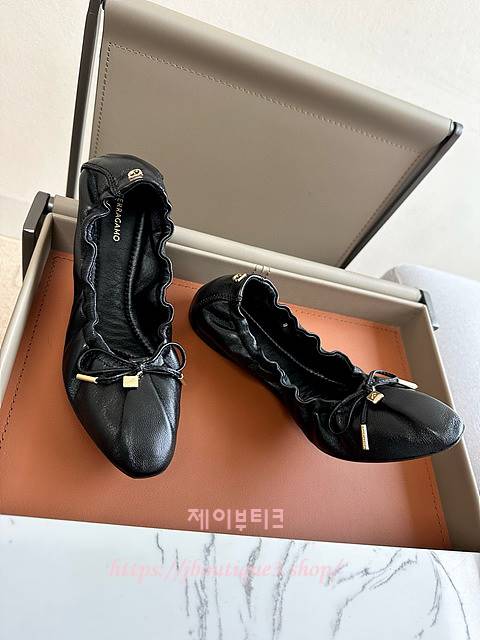 페라가모 발레 플랫