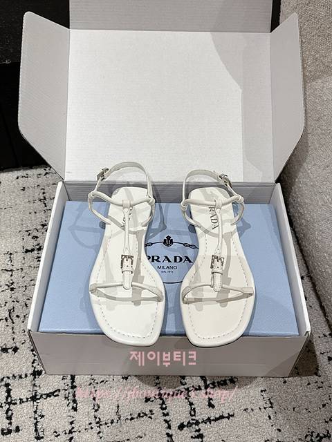 프라다 샌들