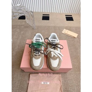 미우미우 스니커즈