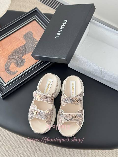 샤넬 벨크로 슬리퍼