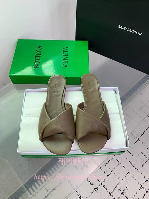 보테가 베네타 블링크 뮬