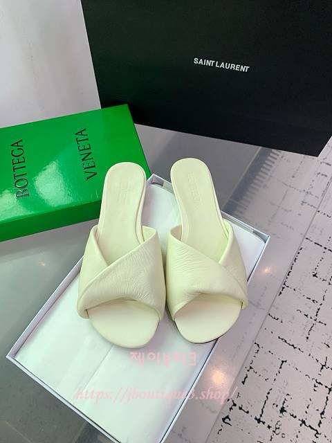 보테가 베네타 블링크 뮬