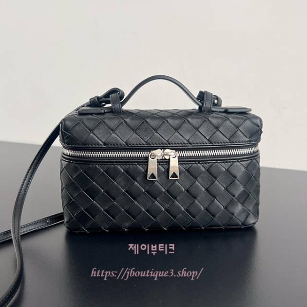 보테가 베네타 베니티 케이스