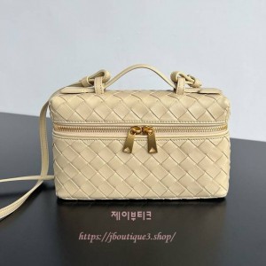 보테가 베네타 베니티 케이스