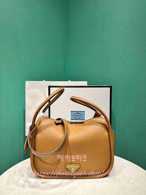 프라다 달링 레더 핸드백