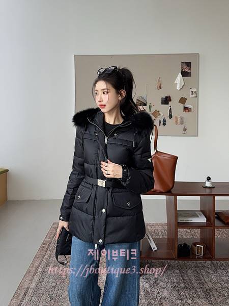 프라다 여성 패딩