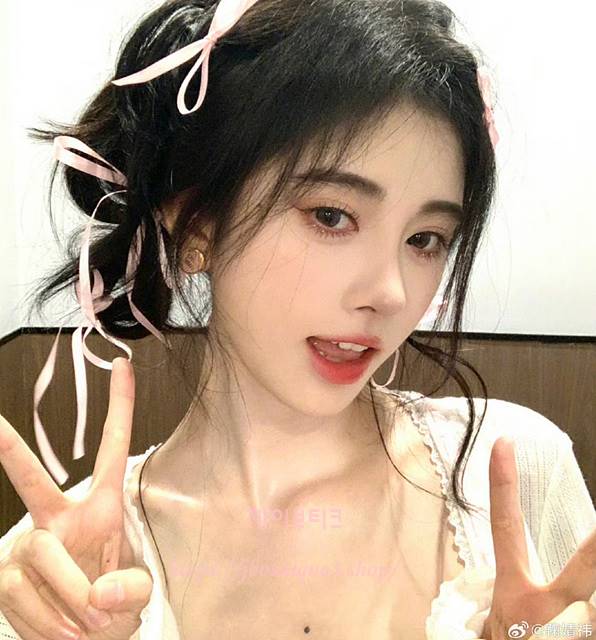 미우미우 이어링