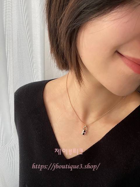 에르메스 Kelly Cadenas 펜던트 네크리스